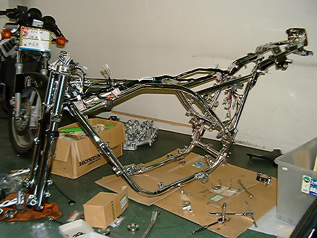 �j�y�P�R�O�O���b�L�t���[��