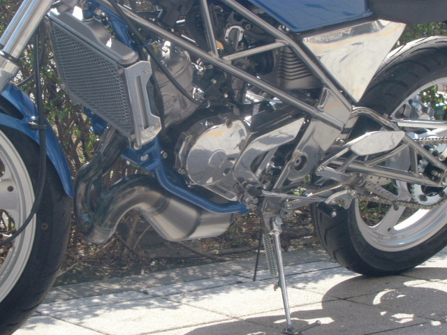 �r�c�q�G���W����